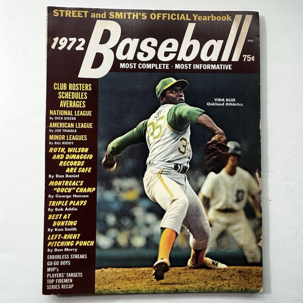 Street and Smith's 1972 Official Yearbook Baseball Magazine Vida Blue Oakland A